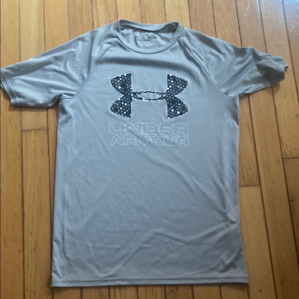 Under Armour Light Gray Short Sleeve Tee